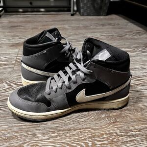 Nike Black and Gray Athletic Shoes